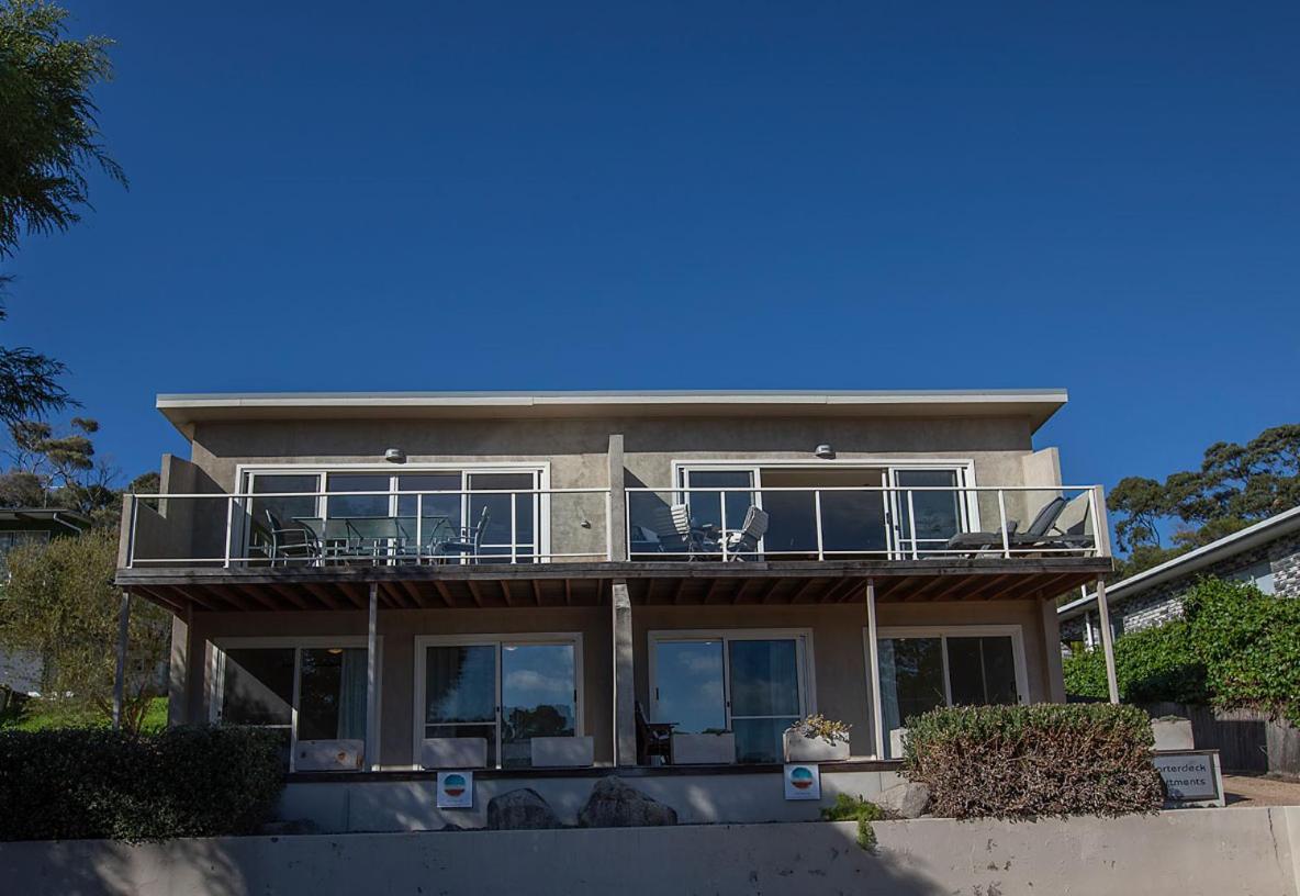 Quarterdeck Apartment Binalong Bay Екстер'єр фото