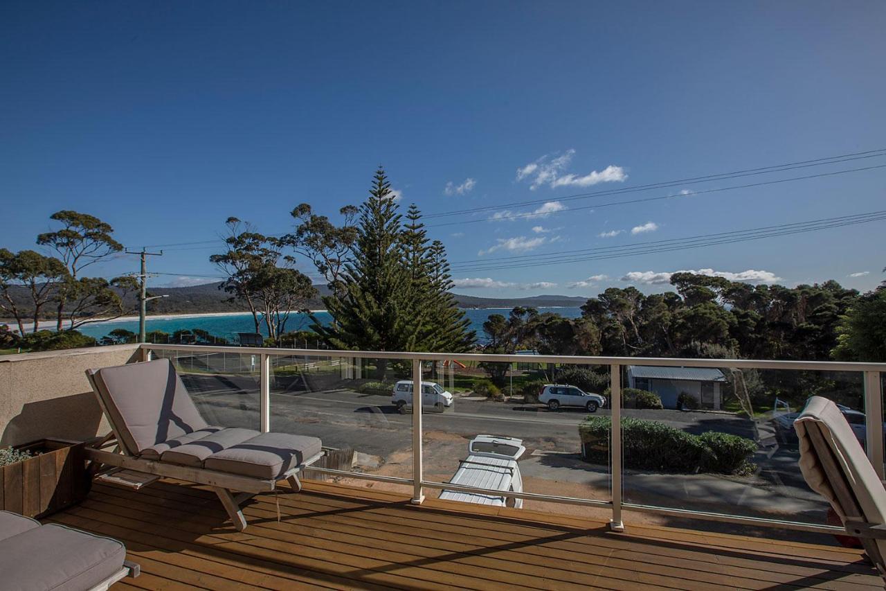 Quarterdeck Apartment Binalong Bay Екстер'єр фото